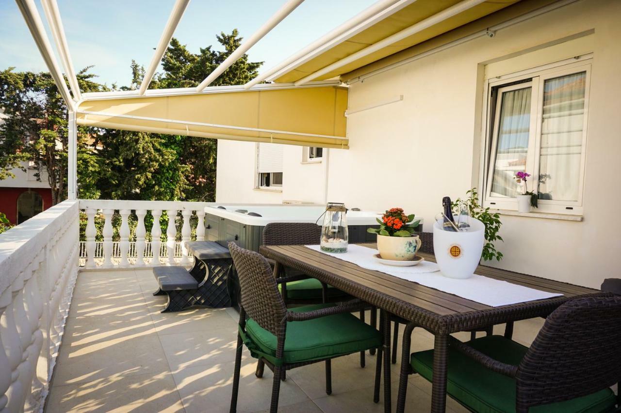 Apartment Paula With Private Jacuzzi And Parking- Near The Beach Zadar Eksteriør bilde