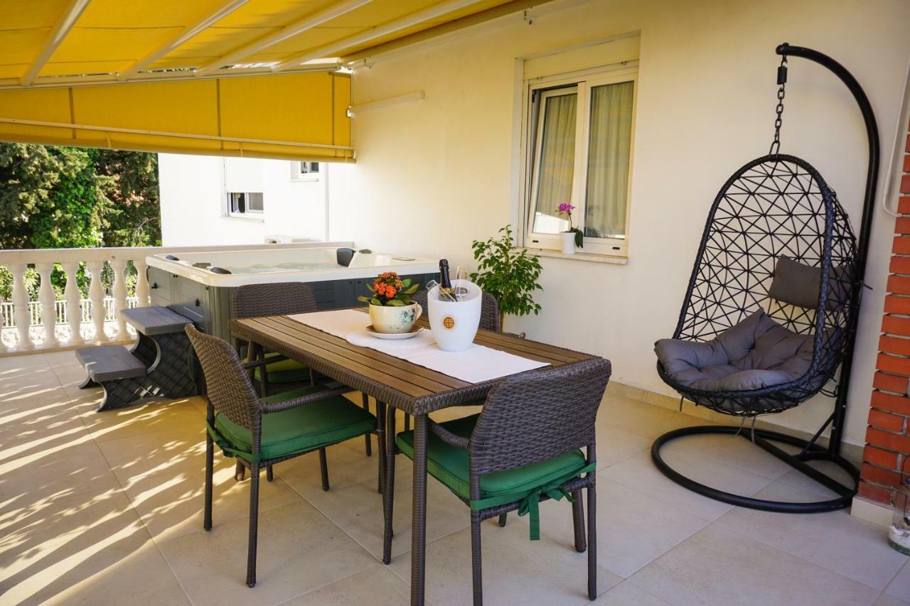 Apartment Paula With Private Jacuzzi And Parking- Near The Beach Zadar Eksteriør bilde