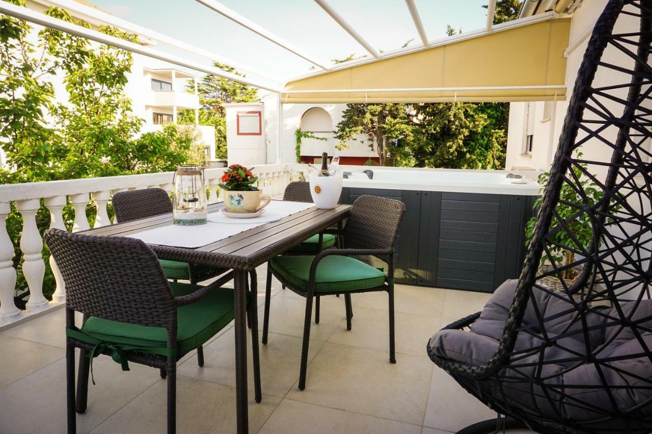 Apartment Paula With Private Jacuzzi And Parking- Near The Beach Zadar Eksteriør bilde