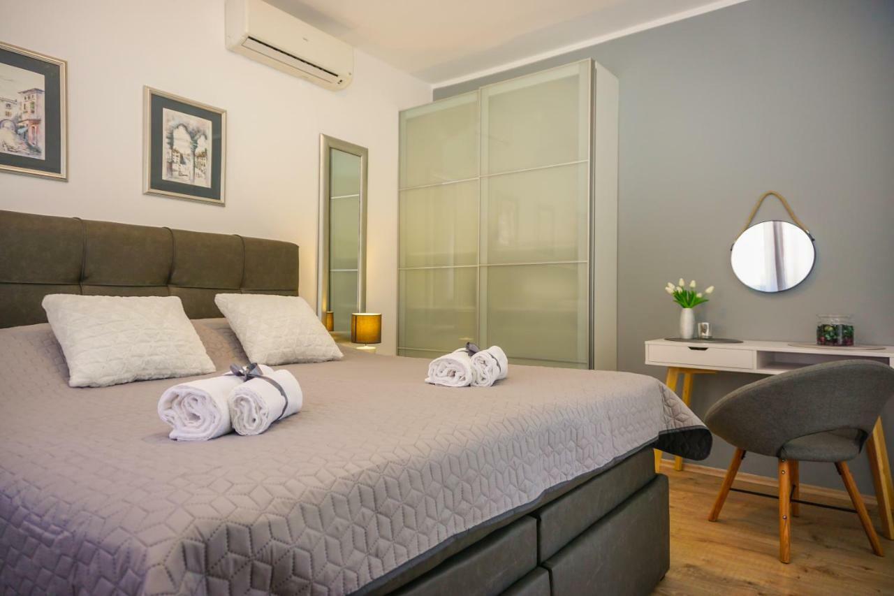 Apartment Paula With Private Jacuzzi And Parking- Near The Beach Zadar Eksteriør bilde