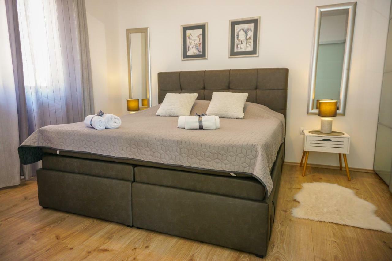 Apartment Paula With Private Jacuzzi And Parking- Near The Beach Zadar Eksteriør bilde