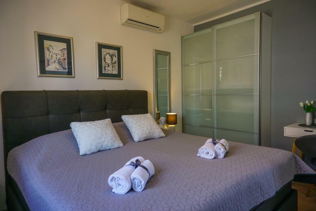 Apartment Paula With Private Jacuzzi And Parking- Near The Beach Zadar Eksteriør bilde